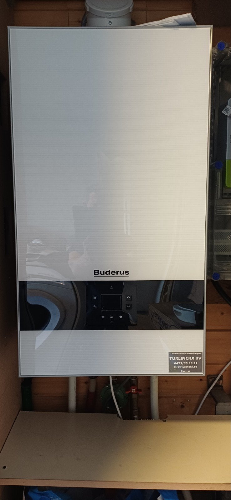 BUDERUS gaswand condensatieketel, Doe-het-zelf en Bouw, Chauffageketels en Boilers, Zo goed als nieuw, Ophalen