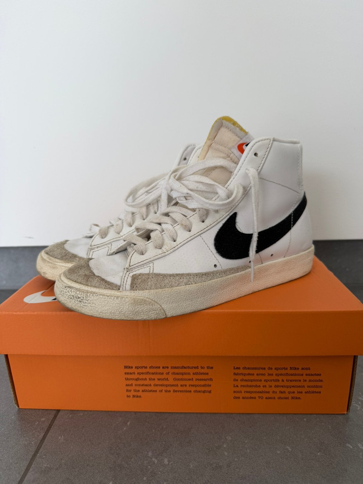 Nike blazer mid '77 VNTG, Enlèvement ou Envoi, Porté, Blanc, Baskets