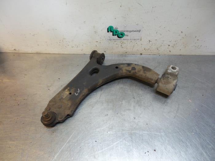 Draagarm links-voor van een Ford Fiesta (Fiesta 02-), Gebruikt, -, -, Ophalen of Verzenden