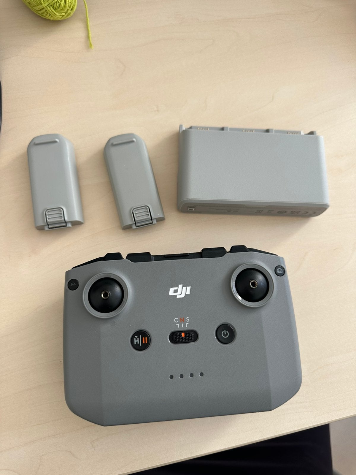 Dji RC N3 + 2 dji neo batterijen + dji neo charging hub, Audio, Tv en Foto, Drones, Ophalen of Verzenden, Zo goed als nieuw, DJI