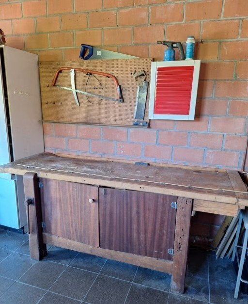 Oude schrijnwerkerswerkbank met bankschroef, snelle verkoop, Enlèvement, Utilisé, 170 cm ou plus, Étau