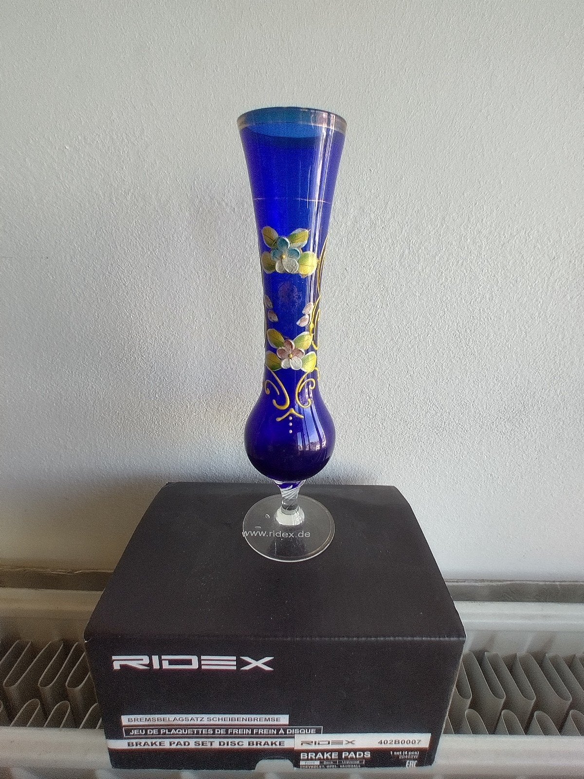 vintage kobalt blauwe glazen vaas 2H, Antiquités & Art, Enlèvement ou Envoi