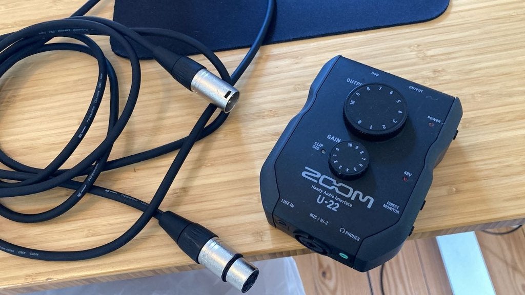 Zoom U-22 Handy Audio Interface + gratis arm en pop filter, Audio, Tv en Foto, Professionele apparaten, Ophalen, Gebruikt, Audio