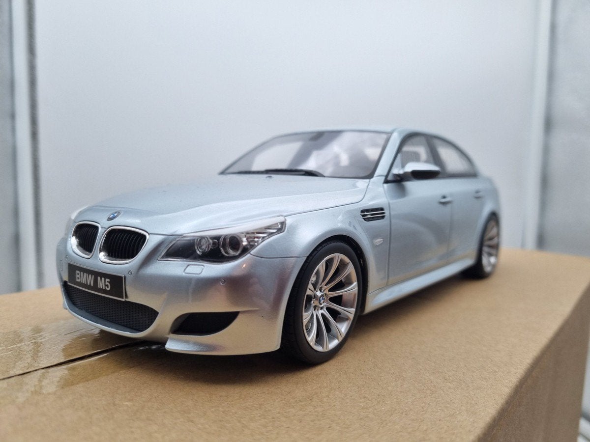OttoMobile BMW M5 E60 1:18, Hobby en Vrije tijd, Ophalen, Nieuw, Auto, OttOMobile