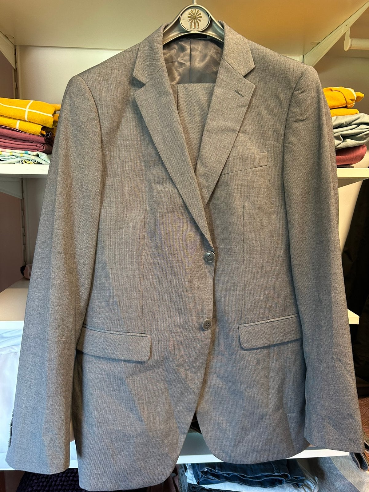 Costume, taille 52, gris - z.g.a.n., Enlèvement ou Envoi, Comme neuf, Taille 52/54 (L), Gris