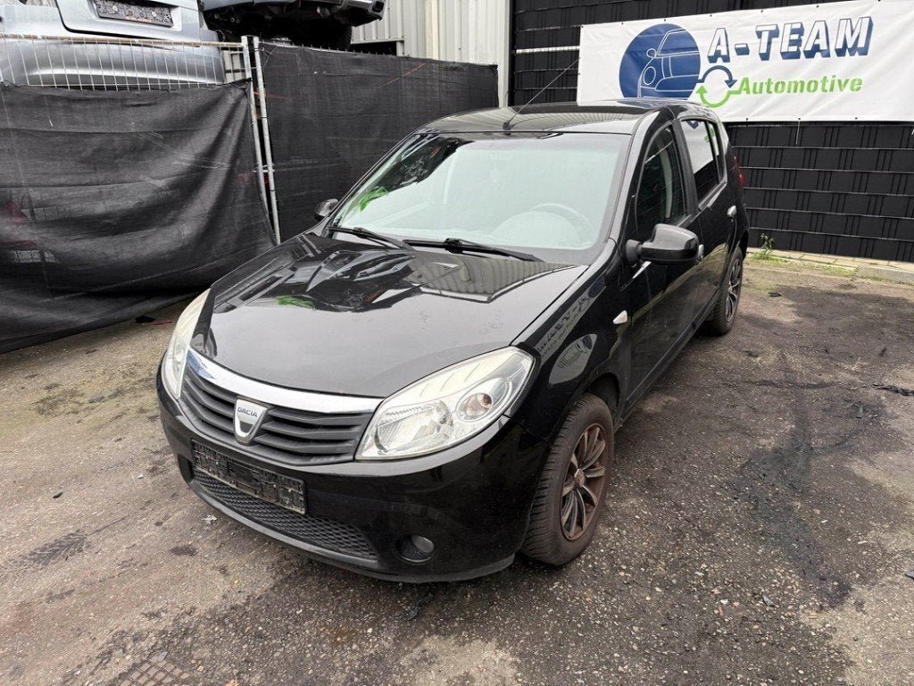 KOPLAMP LINKS Dacia Sandero I (BS) (|8200733878|), Dacia, Gebruikt, Renault Deutschland AG, Peter-Huppertz-Straße 5
51063  Köln, DE