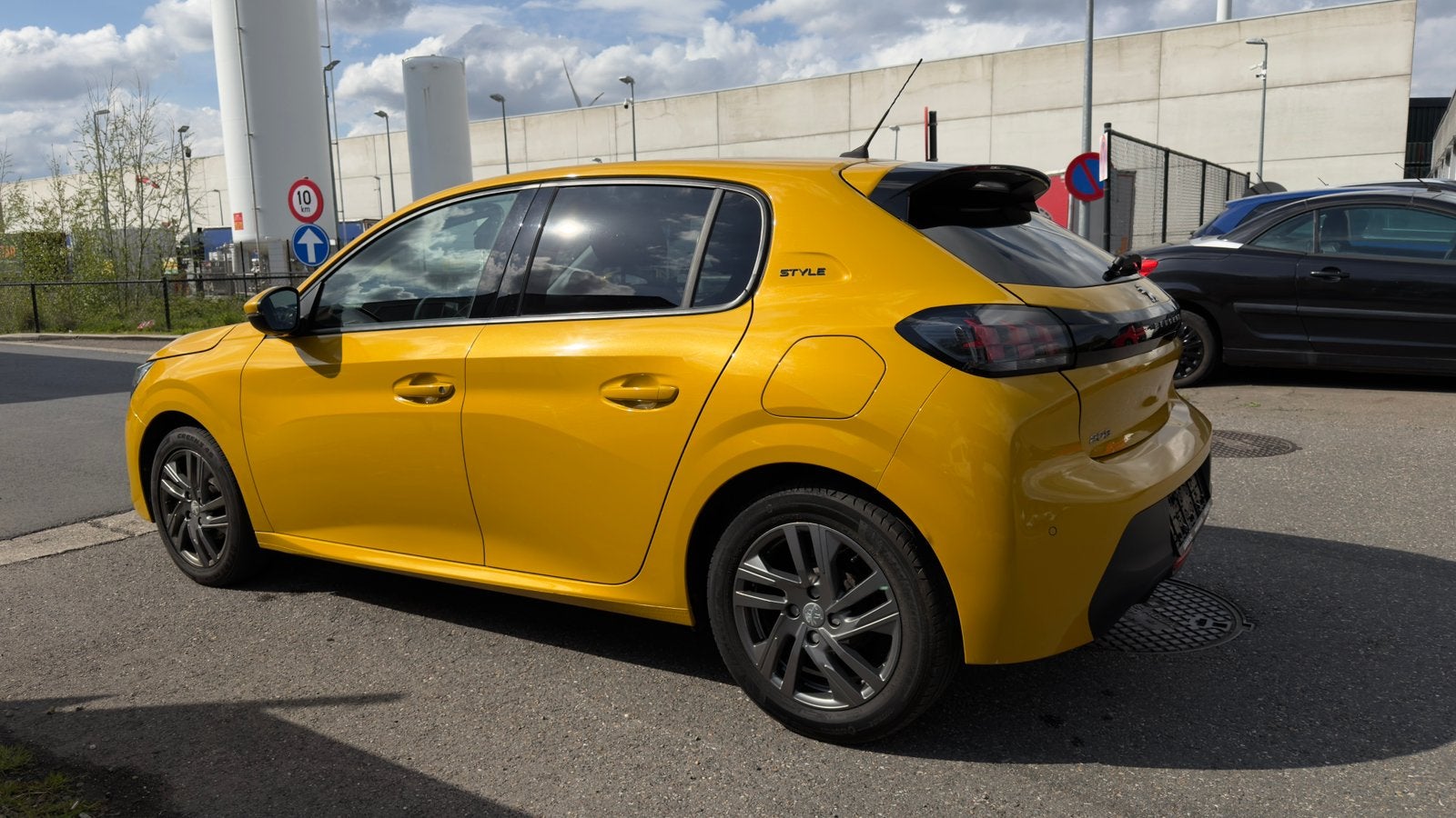PEUGEOT 208 1.2 PureTech STYLE – 1 EIG 62.083 KM – GARANTIE, Auto's, 1199 cc, 5 deurs, 3 cilinders, 119 g/km
