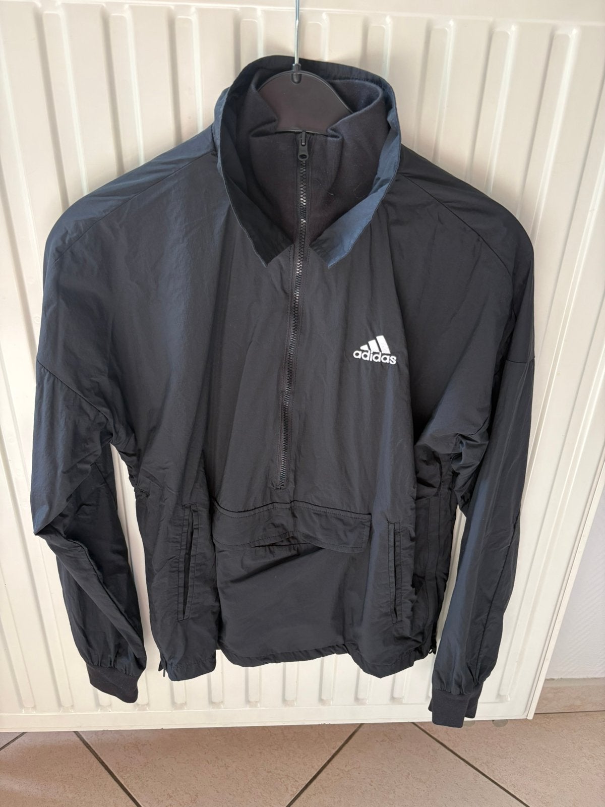 Adidas, trainingsjack, zwart, mt XS, perfecte staat, Sport en Fitness, Ophalen of Verzenden, Zo goed als nieuw