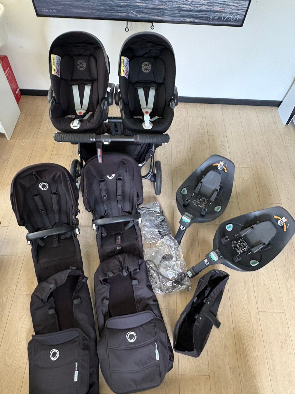Complete set dubbele kinderwagen, Kinderen en Baby's, Kinderwagens en Combinaties, Ophalen, Zo goed als nieuw, Kinderwagen