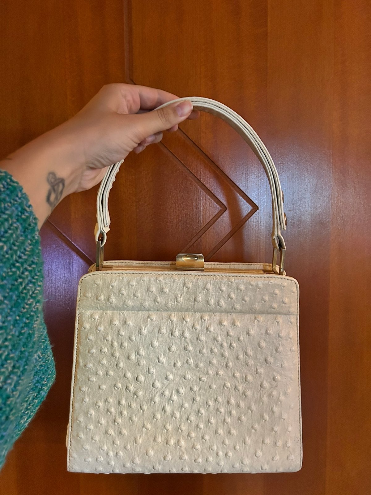 Vintage leren tas ivoor/wit met struisvogelreliëf 1960-1970, Handtassen en Accessoires, Tassen | Damestassen, Ophalen of Verzenden