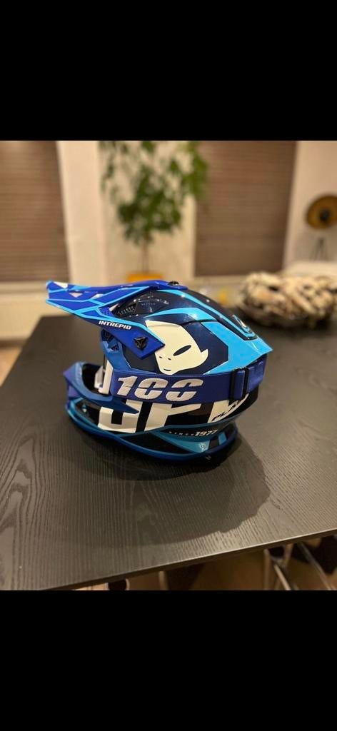 Helm UFO met crossbril, Ophalen, M