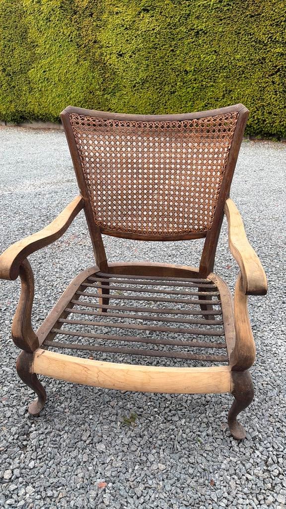 2 antieke stoelen – ideaal om te restaureren, Ophalen