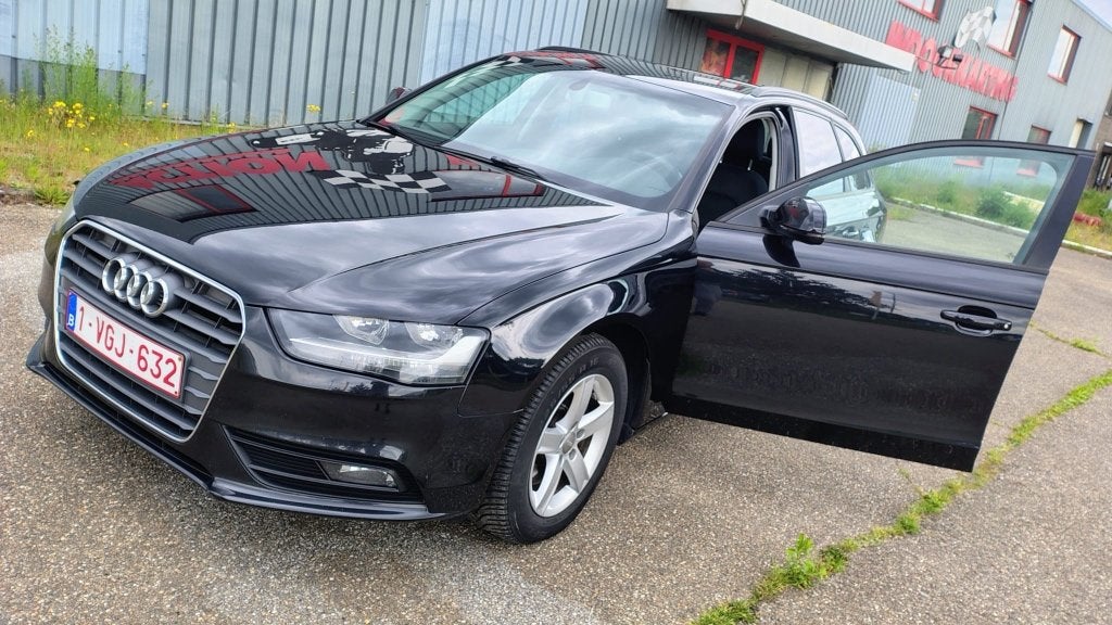 Audi A4 Avant Airco, Auto's, Voorwielaandrijving, Euro 5, Stof, Zwart