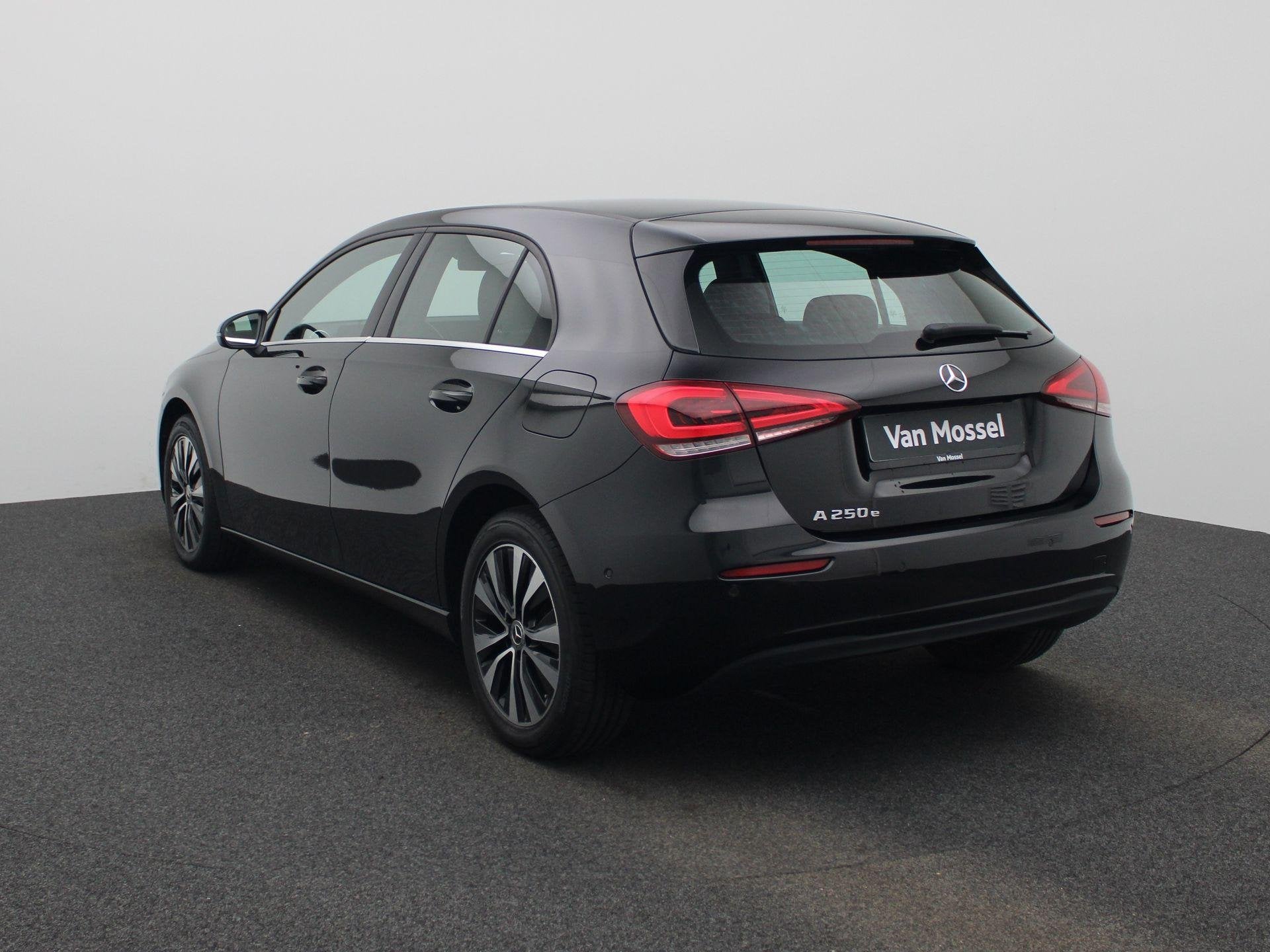 Mercedes-Benz A 250 e Business Line, Auto's, Dealer onderhouden, Stof, Gebruikt, 16 kWh