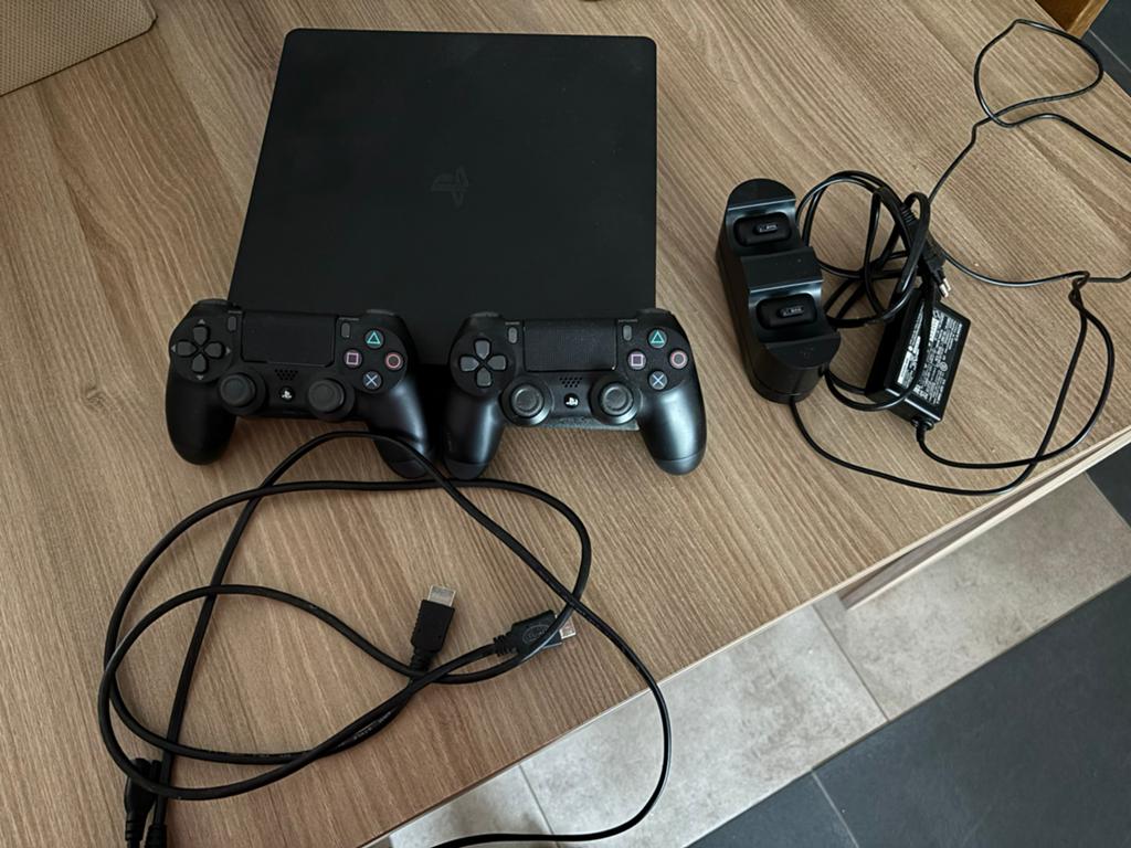 PlayStation 4 met games, Consoles de jeu & Jeux vidéo, Consoles de jeu | Sony PlayStation 4, 500 GB, Enlèvement, Utilisé, Avec jeux