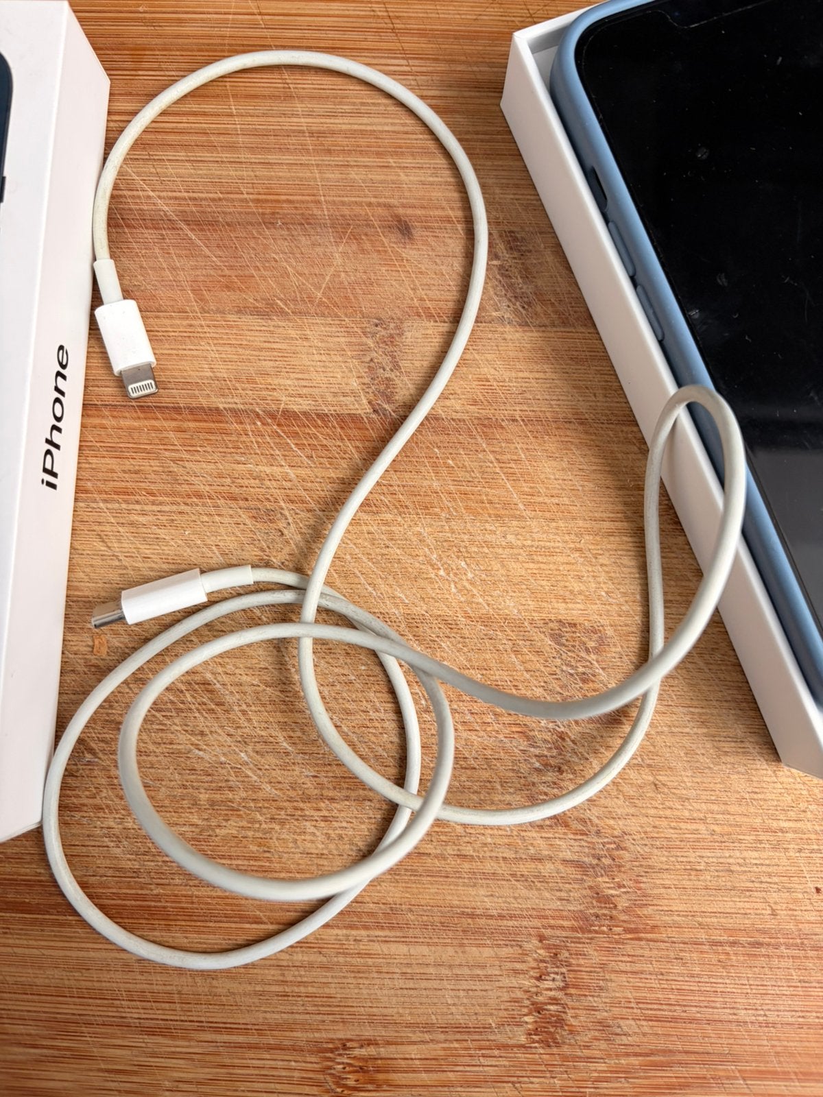 Chargeur et étui pour iPhone 13 +, Télécoms, Enlèvement, Comme neuf