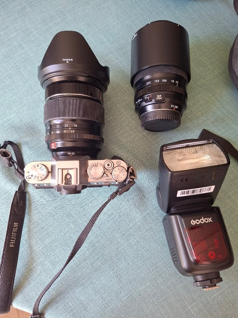 Fujifilm XT-30 + lenzen + fllash, Audio, Tv en Foto, Fotocamera's Digitaal, Ophalen, Zo goed als nieuw, Systeemcamera, Fujifilm