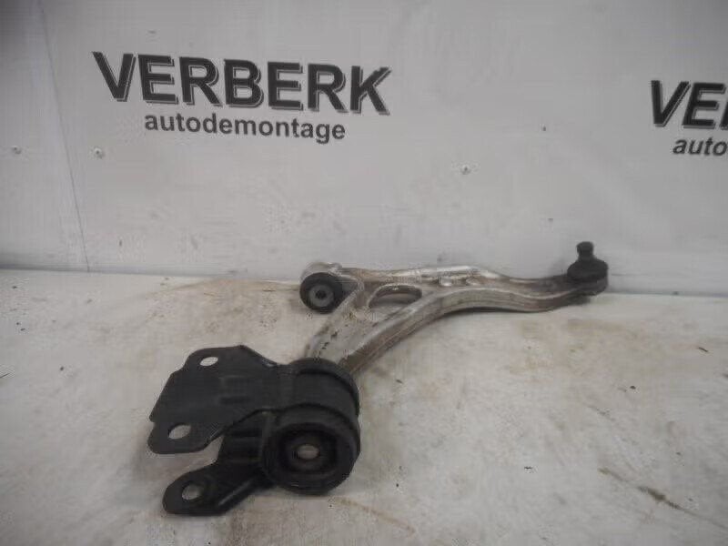 DRAAGARM RECHTS VOOR Ford Focus (bv613a423r7f3dvx), Autos : Pièces & Accessoires, Enlèvement ou Envoi, Henry-Ford-Straße 1 50735 Köln, DE