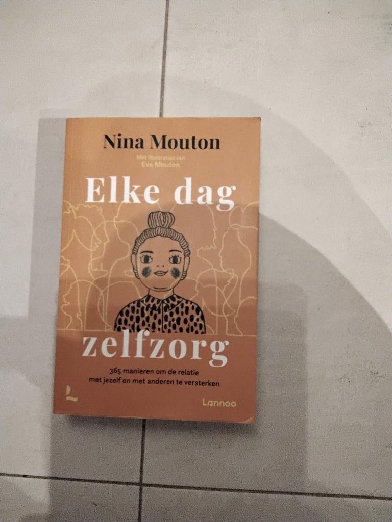 Elke dag zelfzorg - Nina Mouton (365 tips voor meer balans), Boeken, Ophalen