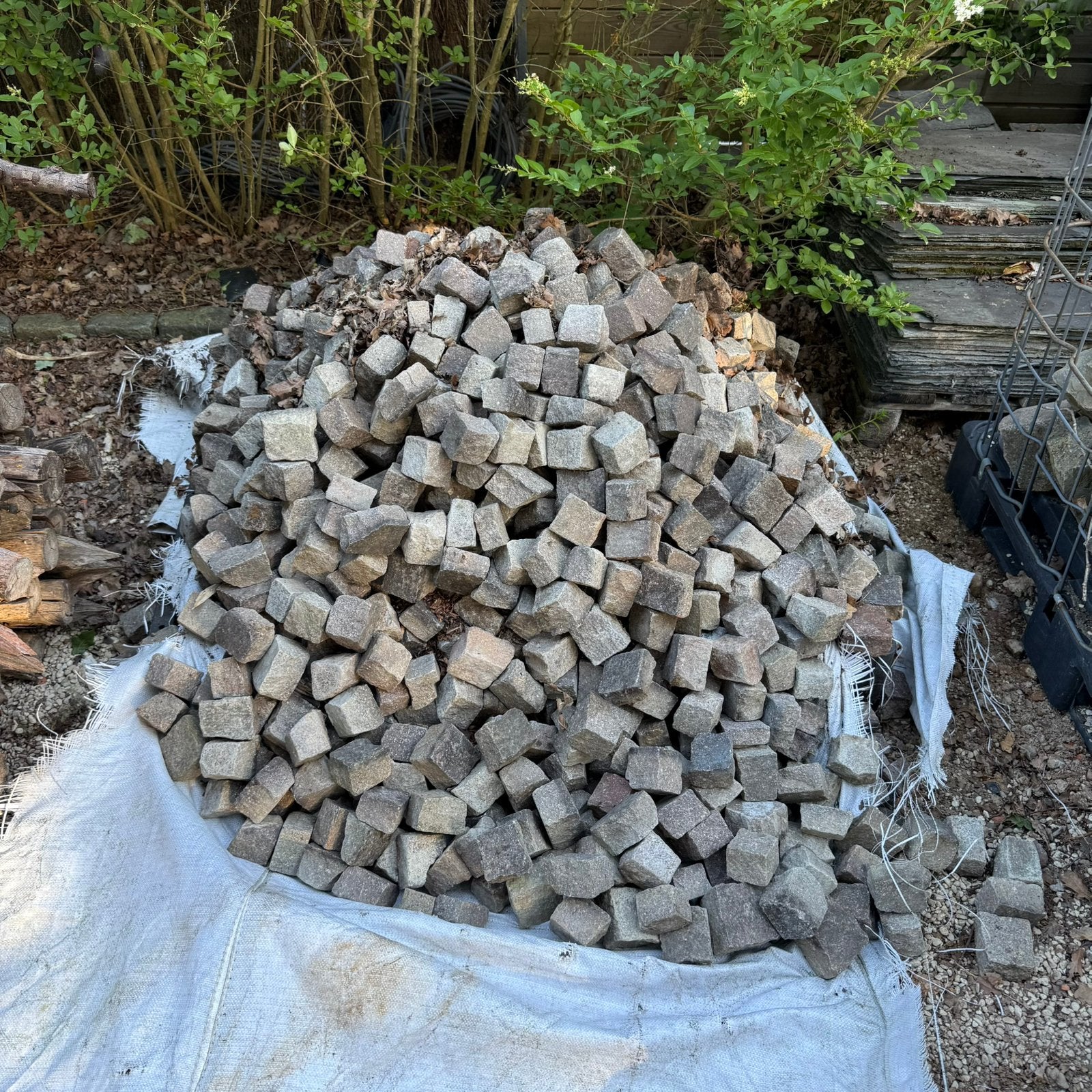 Lot oude kinderkopjes mozaiek, Tuin en Terras, Grind, Keien en Split, Ophalen, Zo goed als nieuw