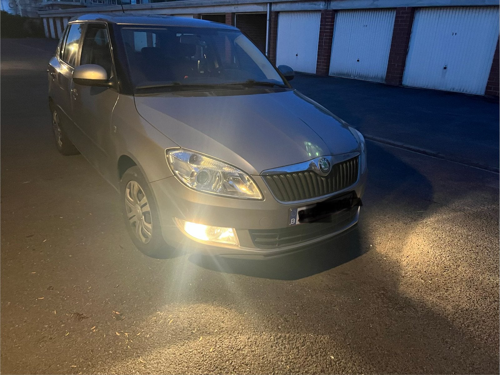 Skoda fabia 1.2 2011, Auto's, Voorwielaandrijving, Euro 5, Stof, Zwart