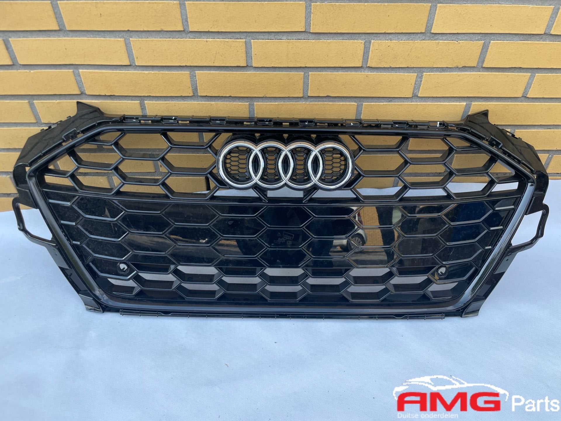 Calandre chrom e Audi A4 B9 8W S Line d'origine 8W0853651 EB, Neuf, AUDI AG, Auto-Union-Strasse 1
85045  Ingolstadt, DE, Audi