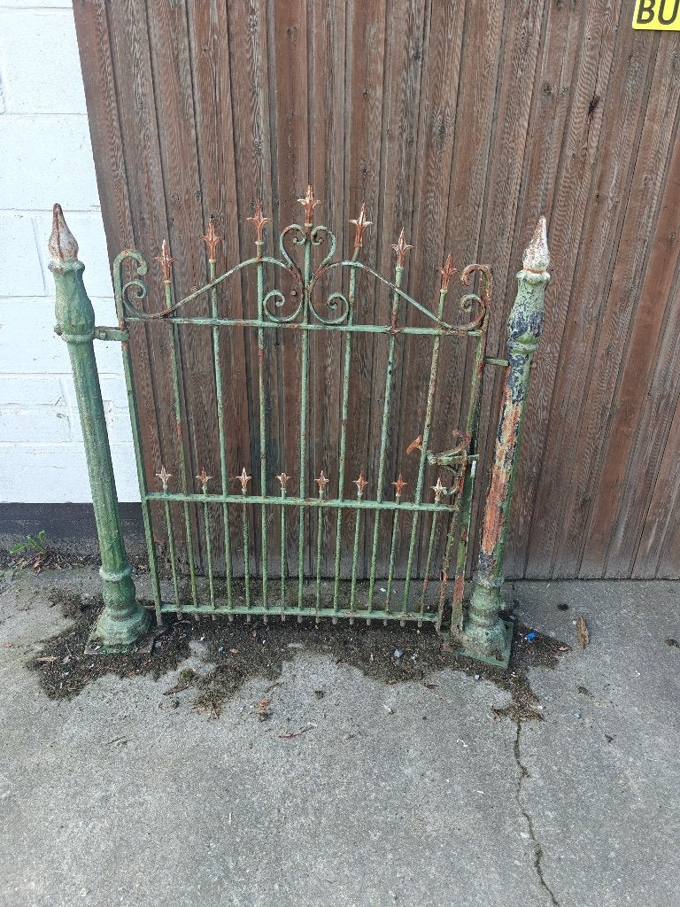 authentieke toegangspoort, Ophalen, Met poort, Gebruikt, Sierhekwerk