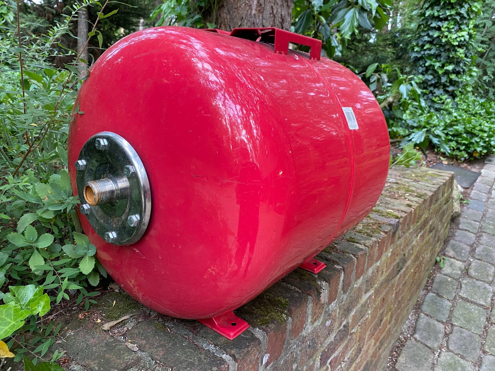 Expansievat. centrale verwarming of voor waterpomp., Ophalen