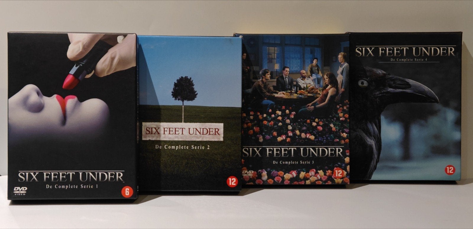 Six Feet Under - Séries 1, 2, 3 et 4 DVD, saison HBO Fischer, CD & DVD, DVD | TV & Séries télévisées, Enlèvement ou Envoi, Drame