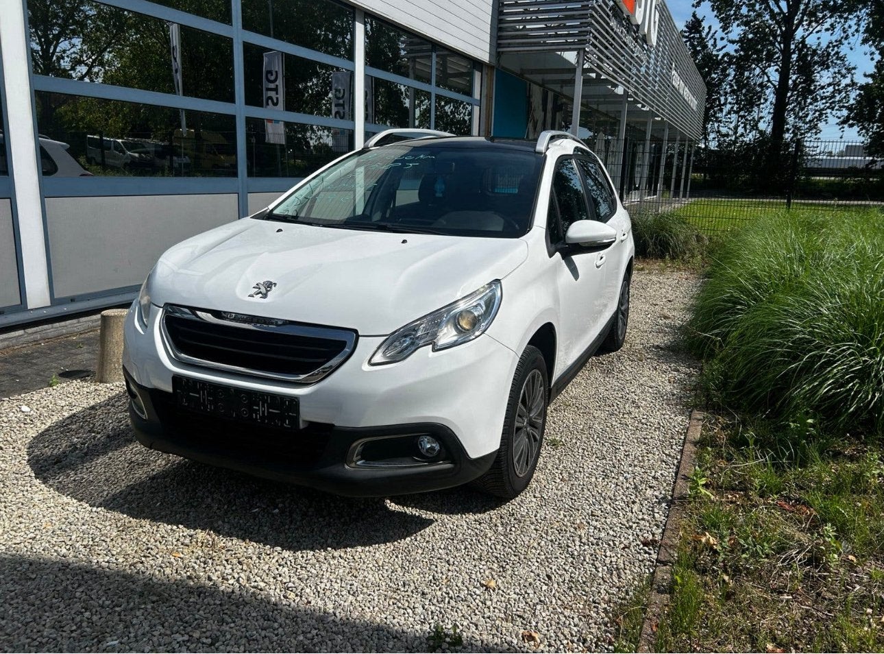 Peugeot automat benzine met keuring en garantie, Auto's, Peugeot, Stof, 4 cilinders, Wit, 5 zetels