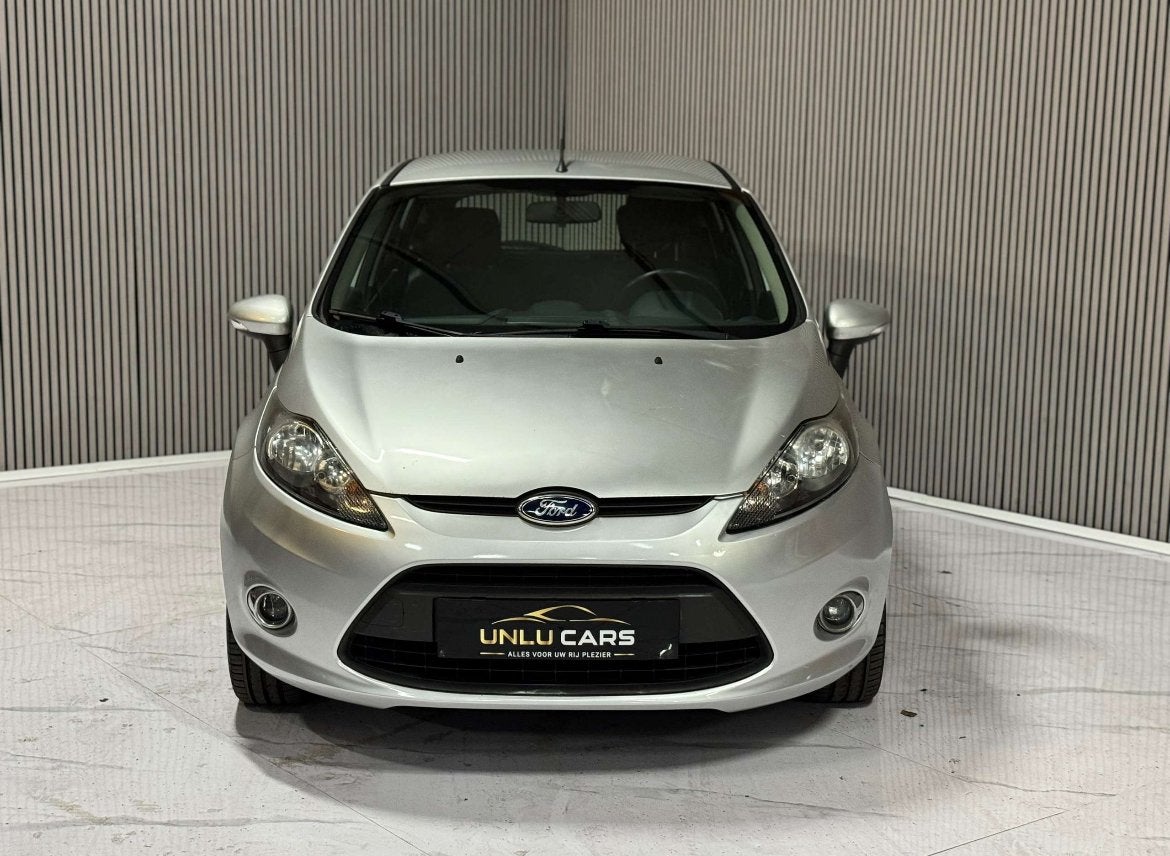 Ford Fiesta 1.25i, Autos, Achat, https://public.car-pass.be/vhr/a60e5c10-b1bc-402d-8ad8-f7a3539349fd, Entreprise, Noir