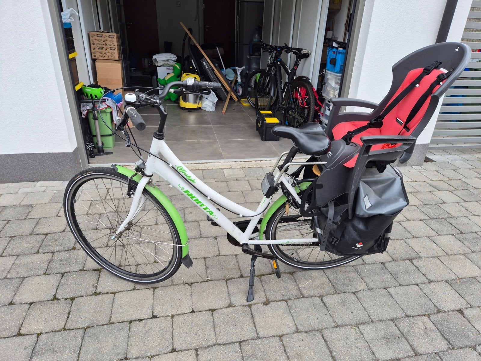 NORTA DAMES FIETS MET KINDERZIT EN DRAAGTASSEN, Ophalen