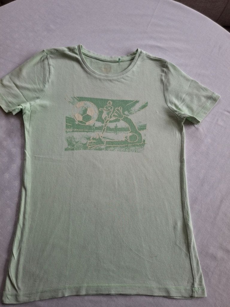 Besties licht groen T-shirt met goal – maat 146, Kinderen en Baby's, Ophalen of Verzenden, Zo goed als nieuw, Jongen, Shirt of Longsleeve