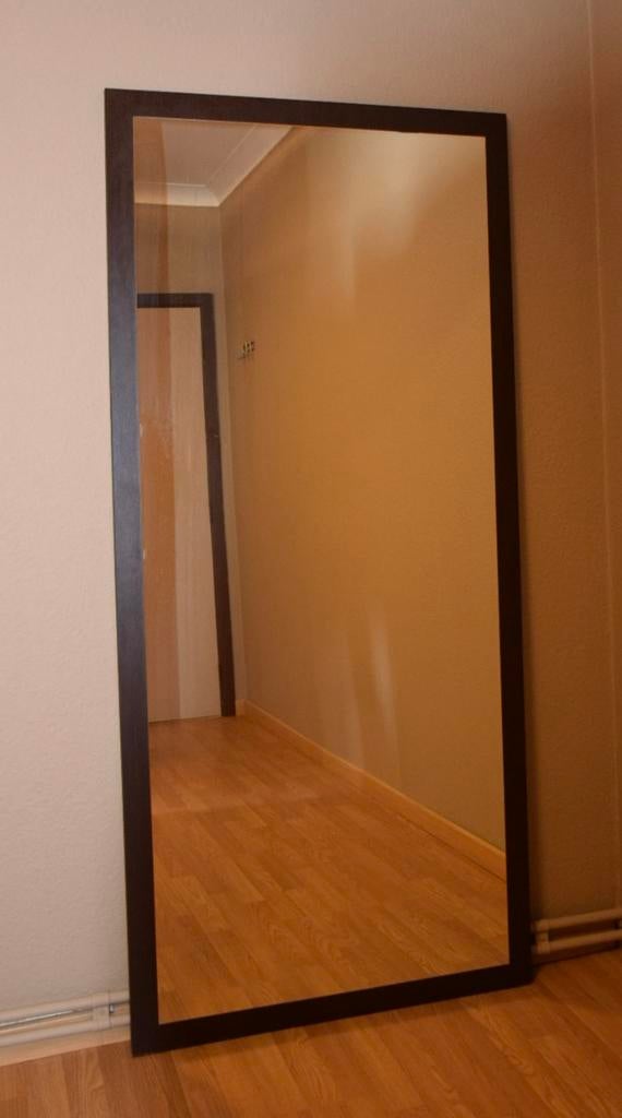 Grote Passpiegel 82x180 cm – Donkere Houten Lijst, Huis en Inrichting, Woonaccessoires | Spiegels, Zo goed als nieuw, Ophalen
