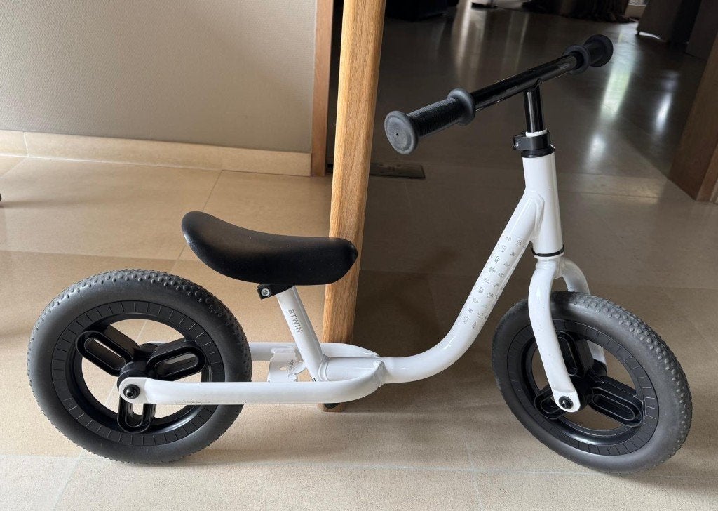 Eerste loopfiets, Kinderen en Baby's, Ophalen, Zo goed als nieuw, Loopfiets