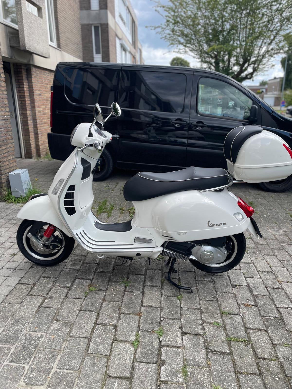 Piaggio Vespa gts125, Vélos & Vélomoteurs, Scooters | Vespa, Neuf, 125 cm³, Enlèvement, Essence