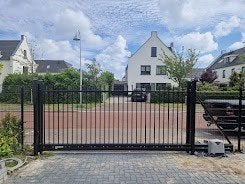 Spijlen schuifpoort 4x2 incl fundatie,motor en montage, Ophalen, Schuifpoort, Nieuw, 200 cm of meer