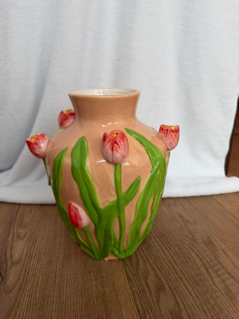 Zomerse vaas met tulpen in 3D nooit gebruikt, Ophalen, Nieuw, Aardewerk of Porselein, Minder dan 50 cm