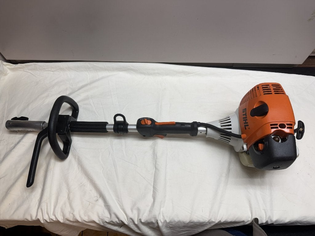 Stihl km 130r + grond Frees, Tuin en Terras, Ophalen, Zo goed als nieuw, Benzine, STIHL Combi/Multisysteem