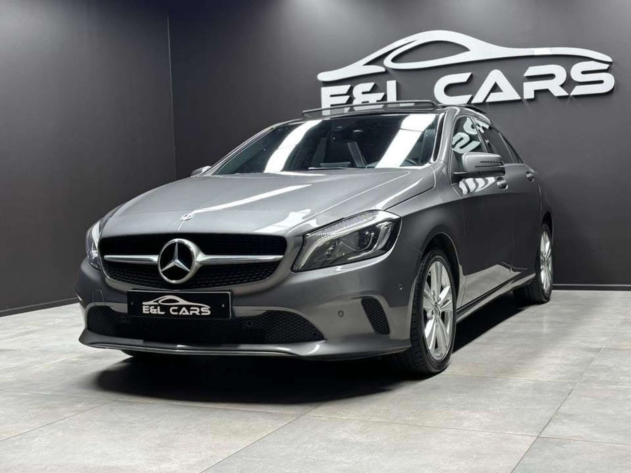 Mercedes-Benz A-Klasse 180 Réservé, Autos, Achat, Euro 6, Entreprise, Boîte manuelle
