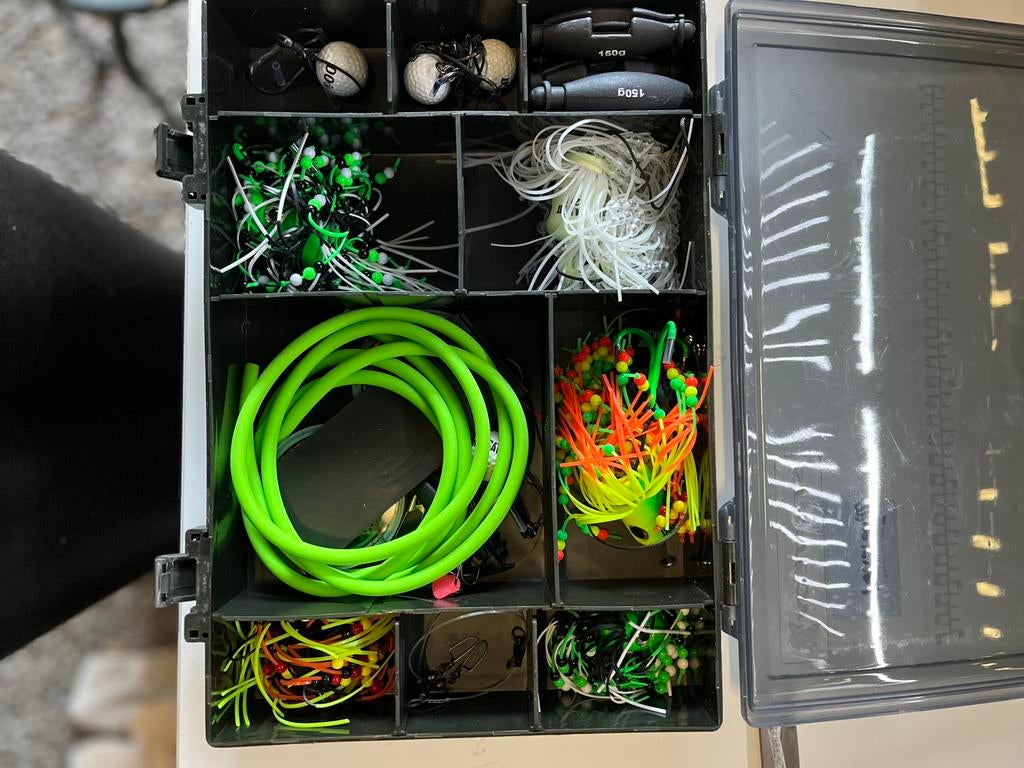 Complete en professionele meervalset (Shimano, MADCAT, DAM), Ophalen, Zo goed als nieuw