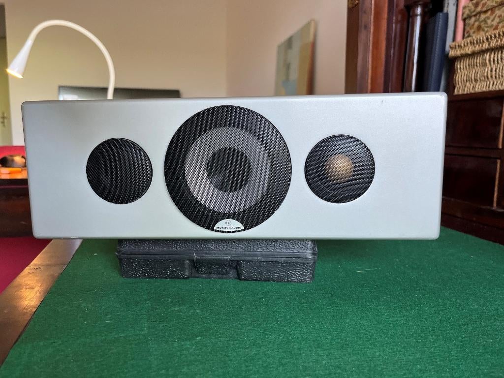 Audiomonitor Radius 180, Gebruikt, 60 tot 120 watt, Center speaker, Ophalen