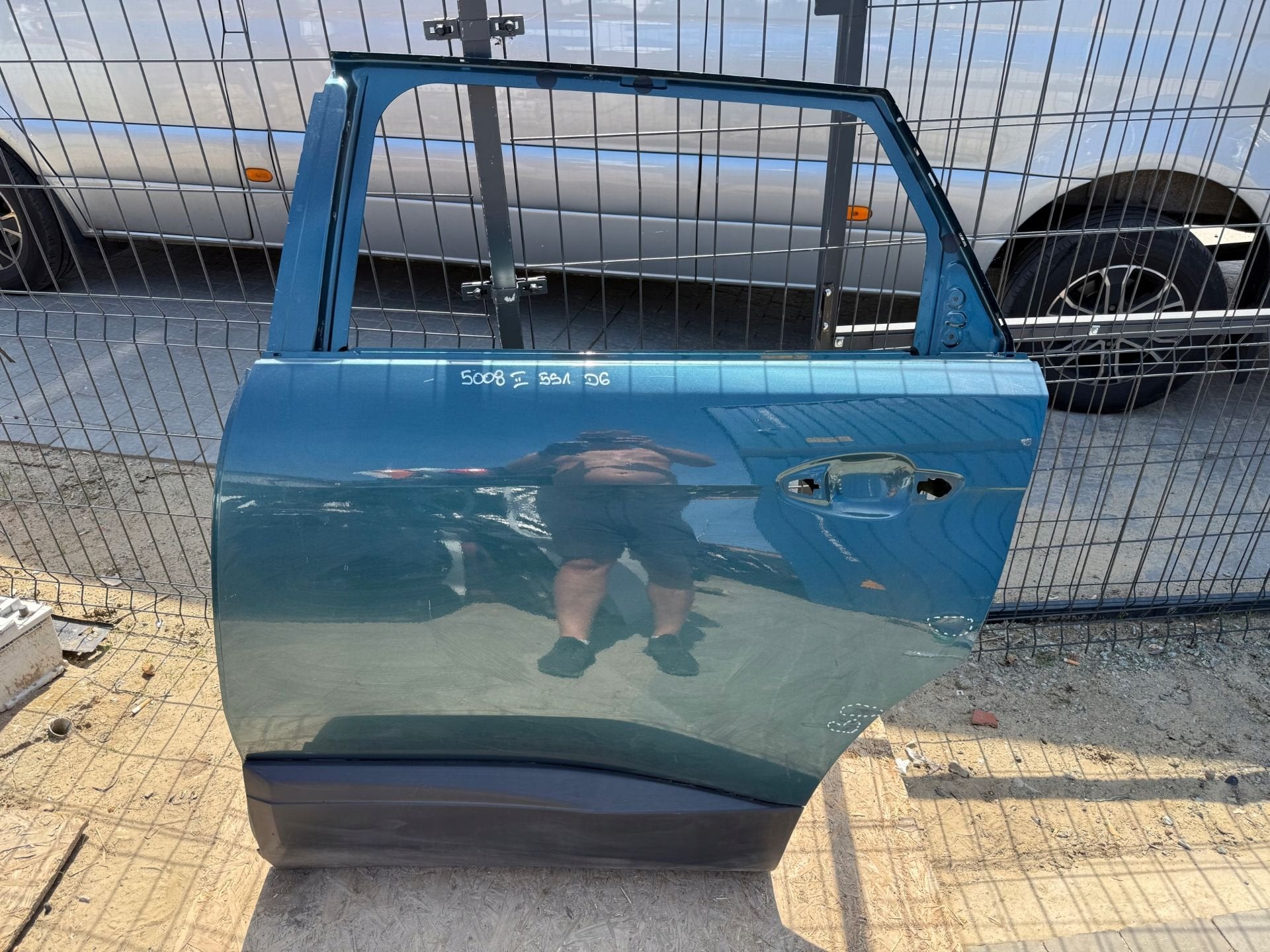 Peugeot 5008 II Portier Links 5008, Taurusavenue 1
2132 LS  Hoofddorp, NL, Contact.group@renault.com, Stellantis N.V., Utilisé