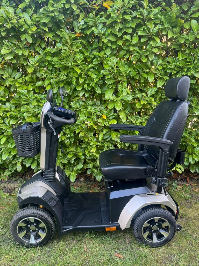 Prachtige scootmobiel vermeiren elektrische invalide scooter, Ophalen of Verzenden, Zo goed als nieuw