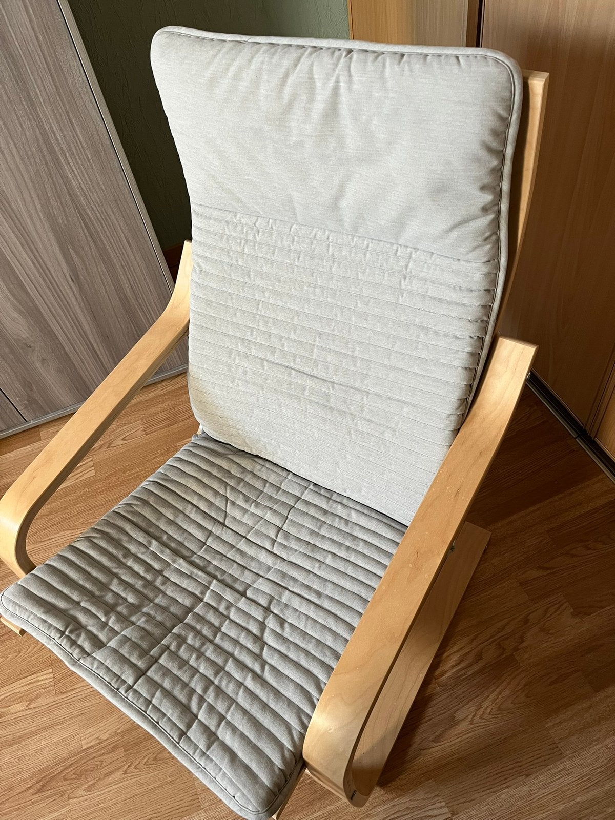 Chaise Ikea, Enlèvement, Utilisé