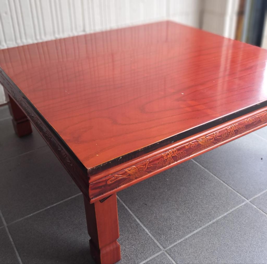 Koreaanse traditionele antieke eettafel, Ophalen