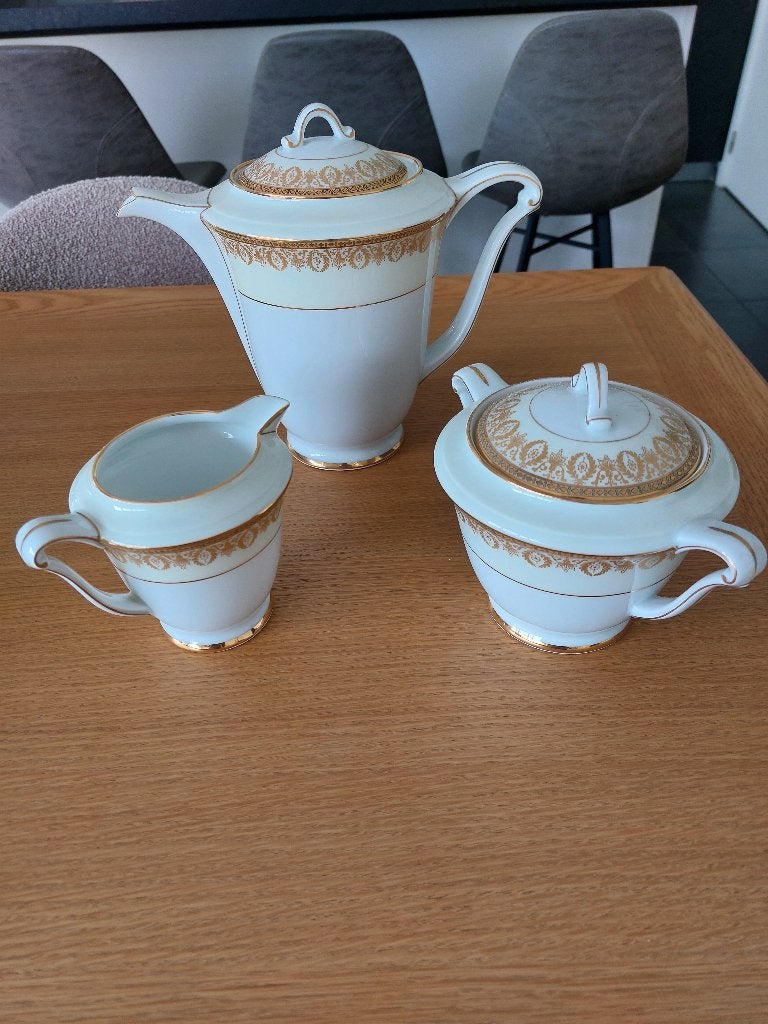 Limoges servies (111 delen) MET stempel, Ophalen