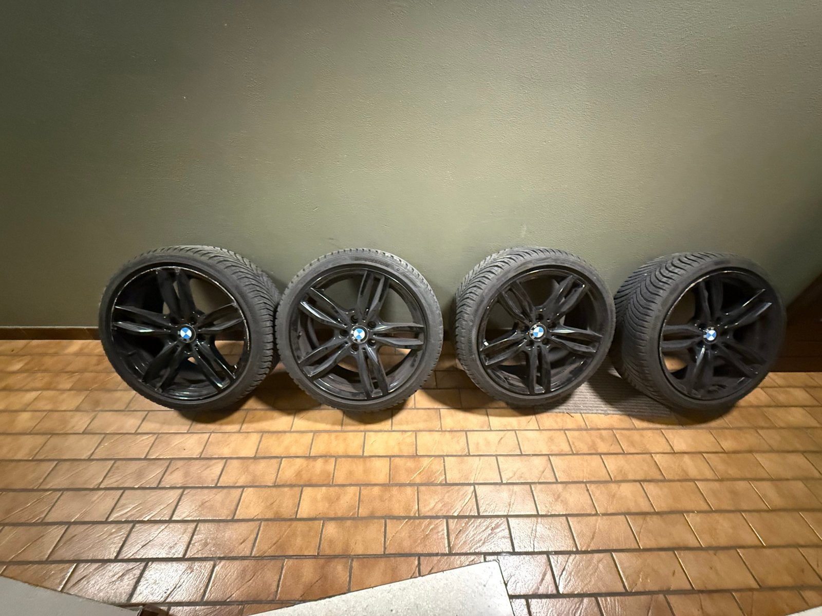 18” BMW velgen met Bridgestone All Season banden – 5x120, Autos : Pièces & Accessoires, 4 Saisons, Véhicule de tourisme, 18 pouces