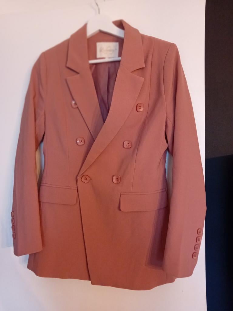 Veste très légère impeccable belle veste pour femme