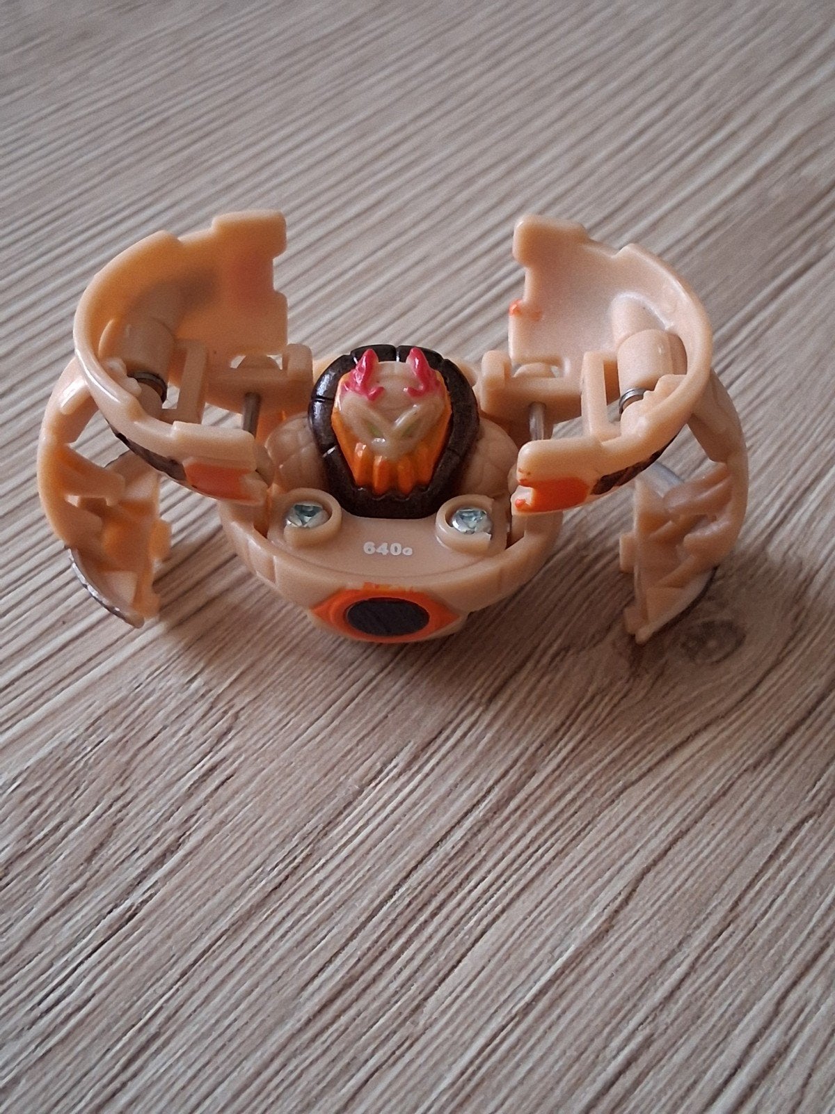 bakugan, Ophalen